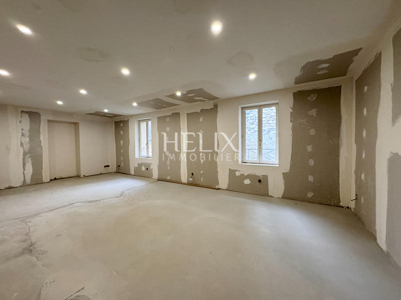 Appartement - 92 m² - 4 pièces