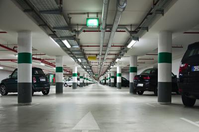 Parking / Garage