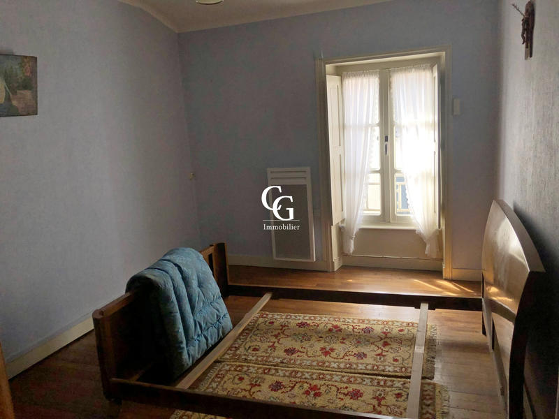 Maison ancienne - 242 m² - 11 pièces