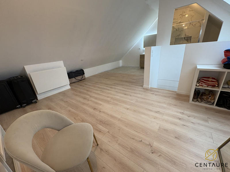 Maison ancienne - 211 m² - 6 pièces