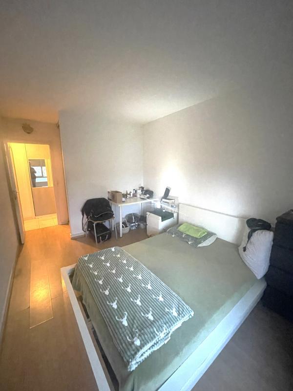 Appartement - 93 m² - 5 pièces