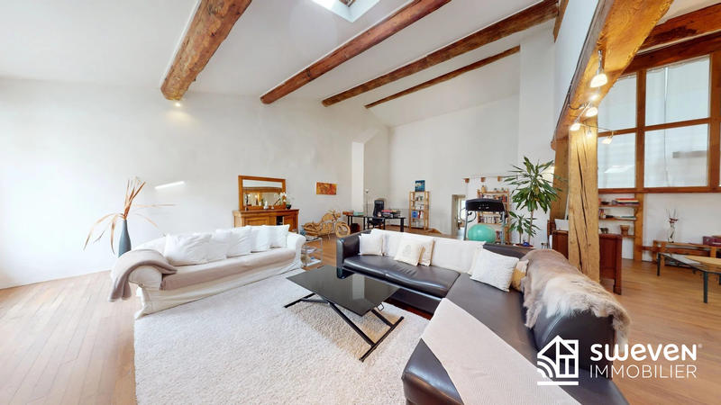 Maison - 512 m² - 12 pièces