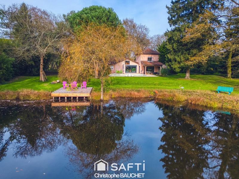 Maison - 213 m² - 6 pièces