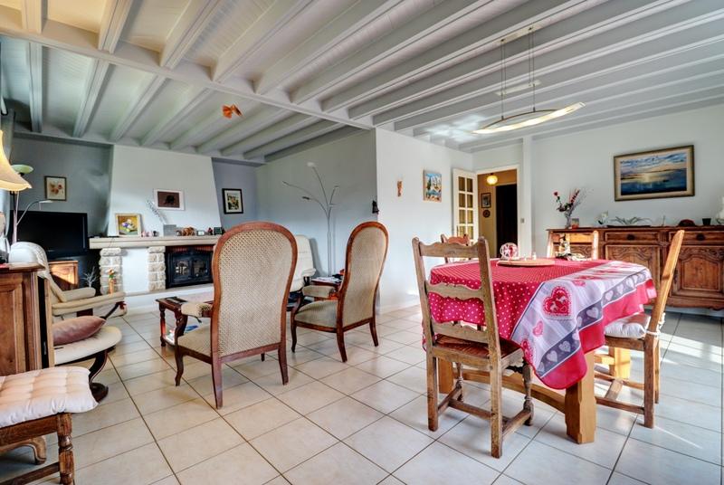 Maison - 260 m² - 7 pièces