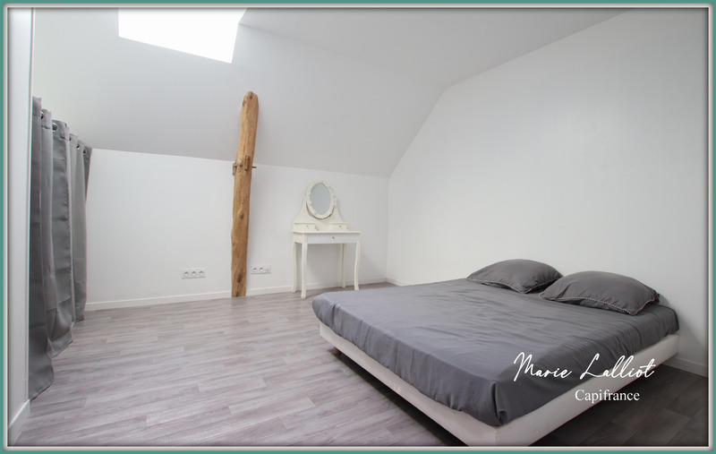 Maison - 360 m² - 10 pièces