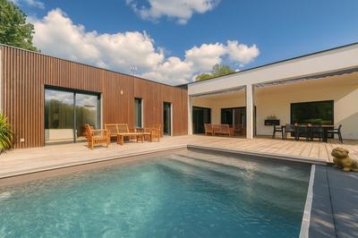 Maison - 257 m² - 8 pièces