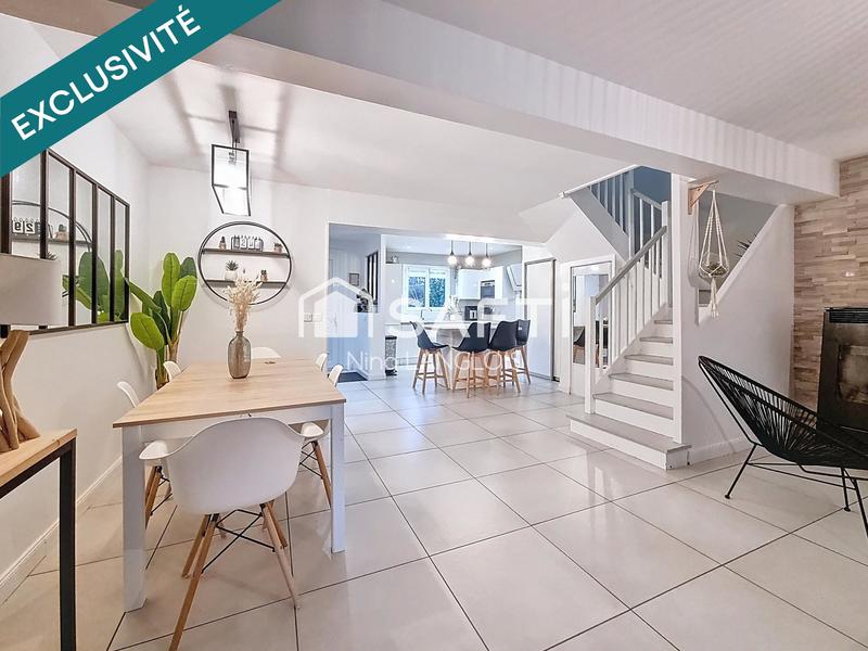 Maison - 138 m² - 6 pièces