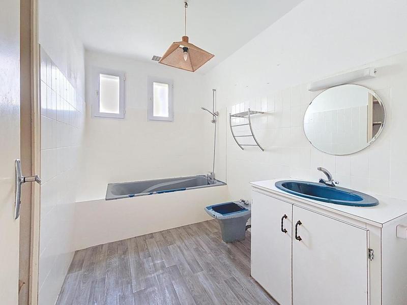 Maison traditionnelle - 99 m² - 4 pièces