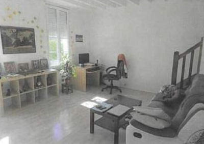 Maison - 230 m² - 8 pièces