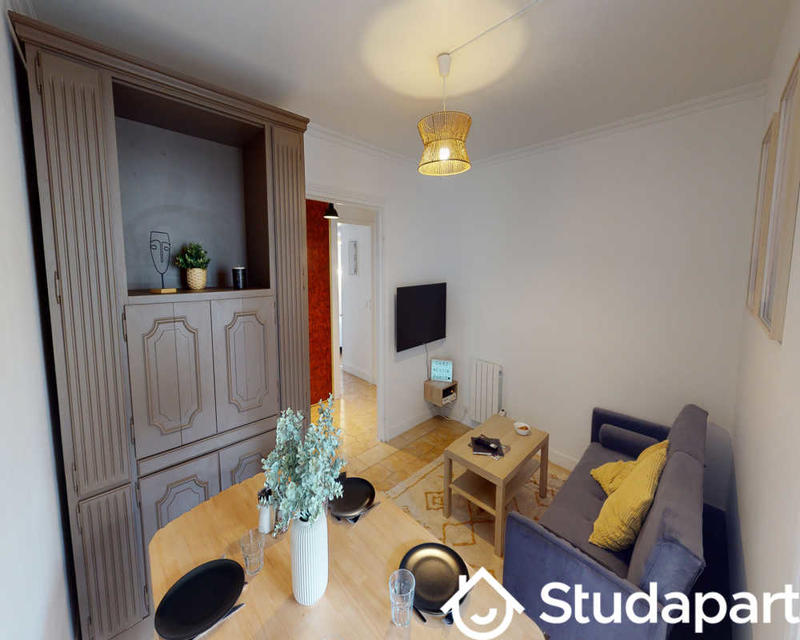 Chambre - 80 m² - 1 pièce