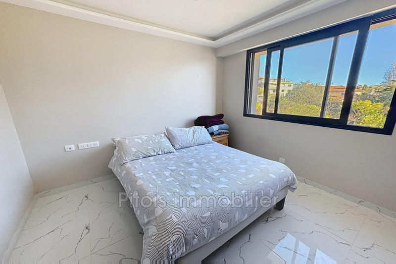 Maison - 207 m² - 10 pièces