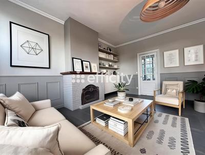 Maison - 210 m² - 8 pièces