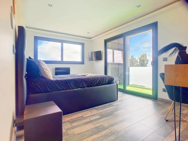 Villa - 200 m² - 7 pièces