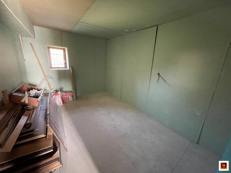 Maison - 200 m² - 7 pièces