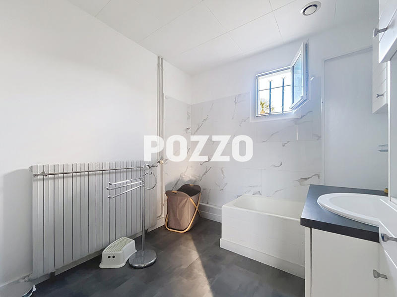 Maison - 105 m² - 5 pièces