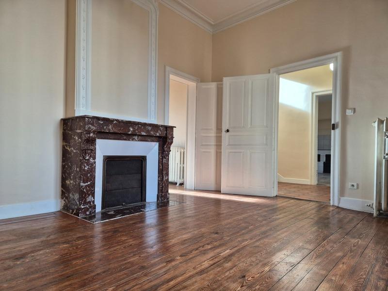 Maison - 200 m² - 8 pièces