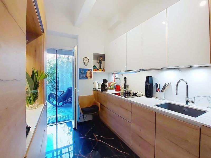 Appartement - 110 m² - 4 pièces