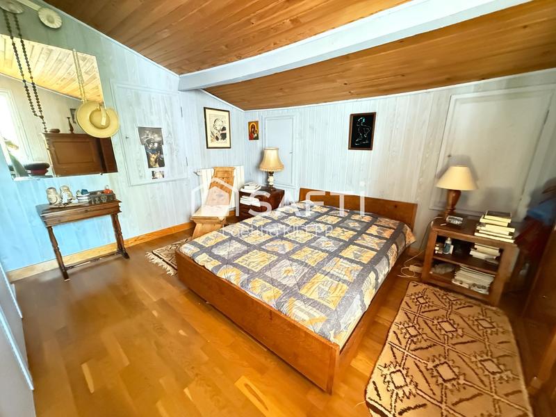 Maison - 198 m² - 10 pièces