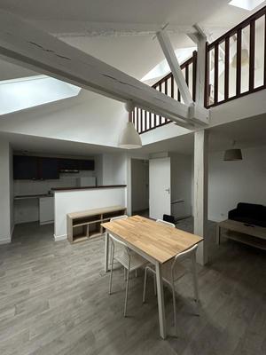 Appartement - 95 m² - 5 pièces