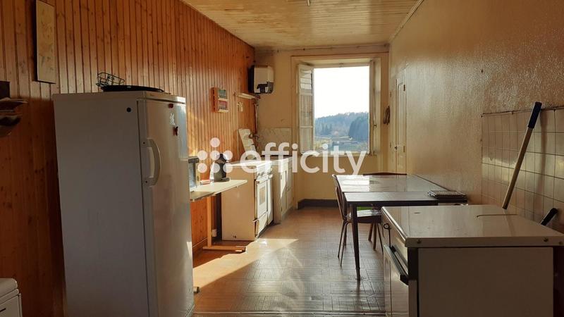 Maison - 240 m² - 10 pièces