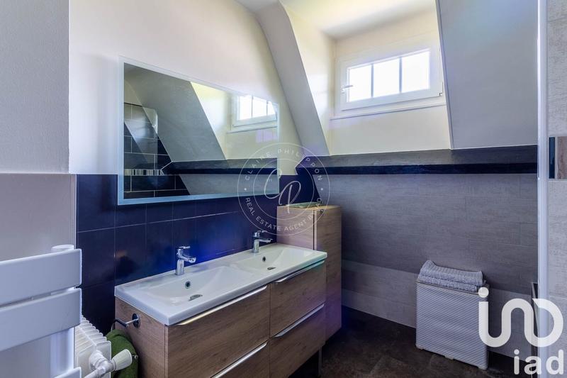 Maison - 97 m² - 6 pièces