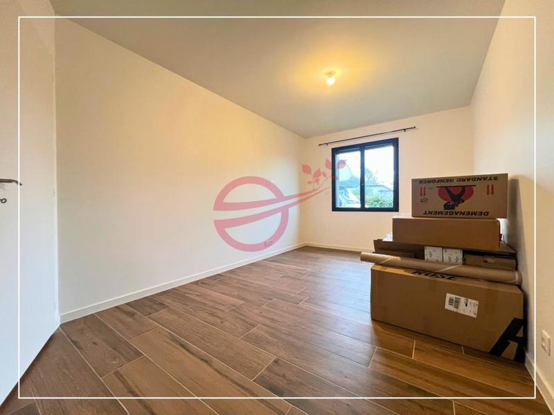 Maison - 98 m² - 5 pièces