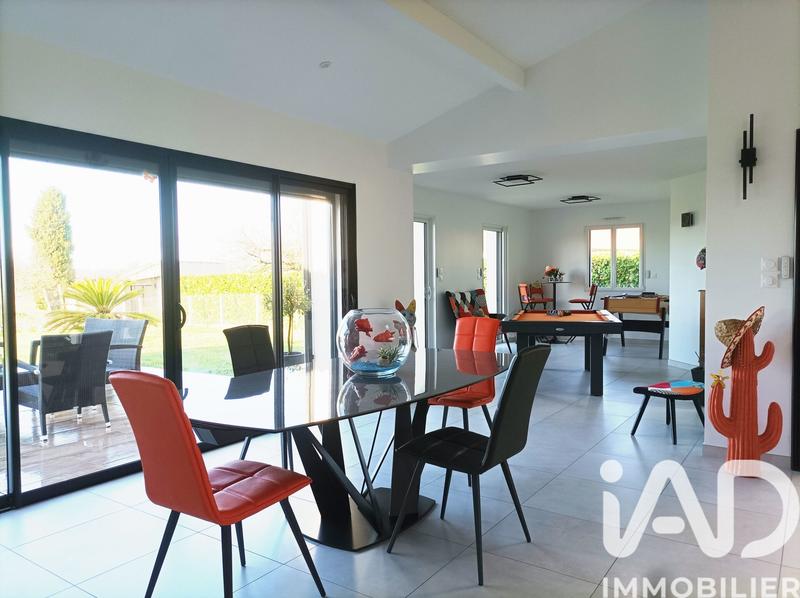 Maison de maîtres - 229 m² - 7 pièces