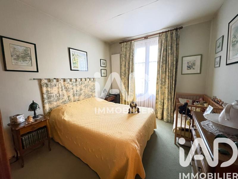 Maison - 239 m² - 7 pièces