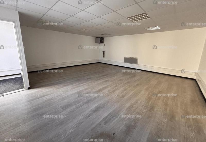 Local d'activité / Entrepôt - 530 m²