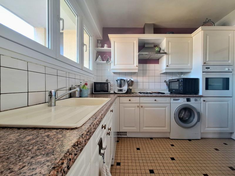 Appartement - 97 m² - 6 pièces