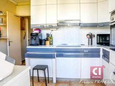 Appartement - 105 m² - 5 pièces