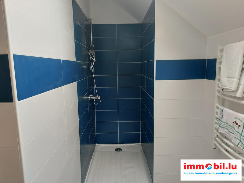 Maison - 255 m² - 7 pièces