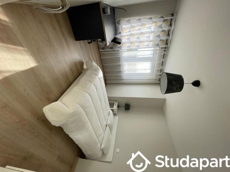 Chambre - 13 m² - 1 pièce