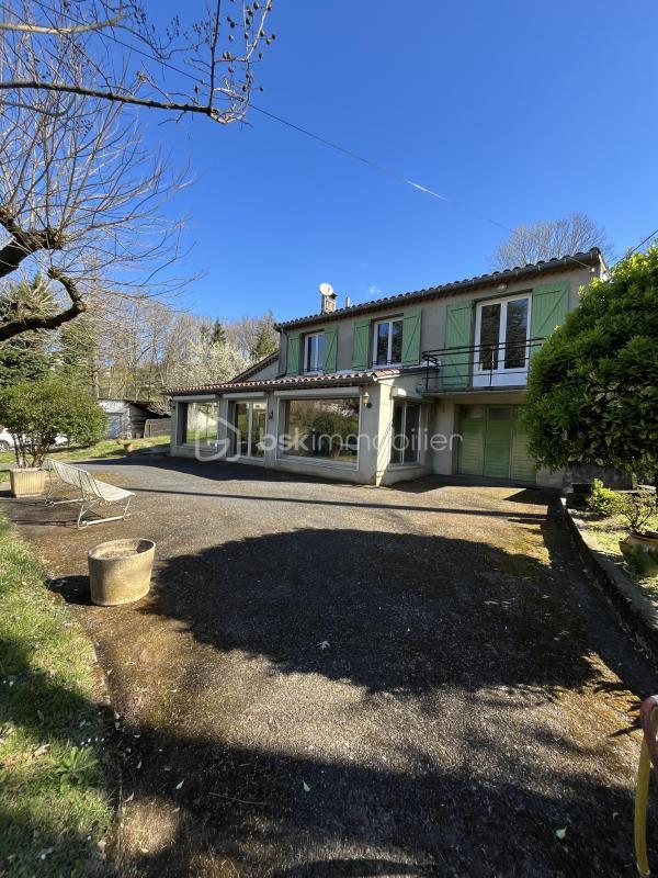 Maison - 146 m² - 7 pièces