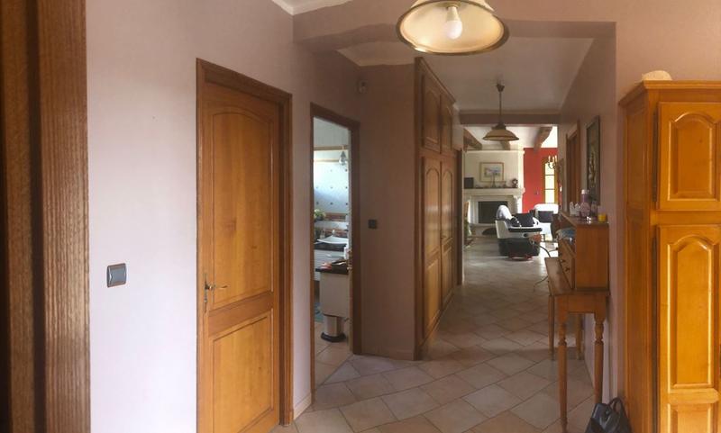 Maison traditionnelle - 180 m² - 8 pièces