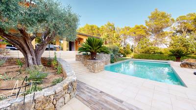 Maison - 308 m² - 8 pièces