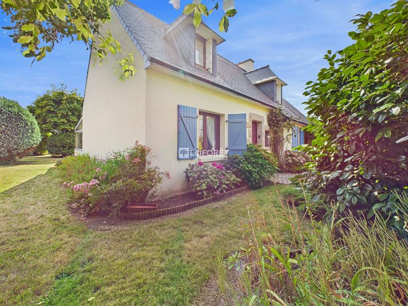 Maison traditionnelle - 125 m² - 6 pièces