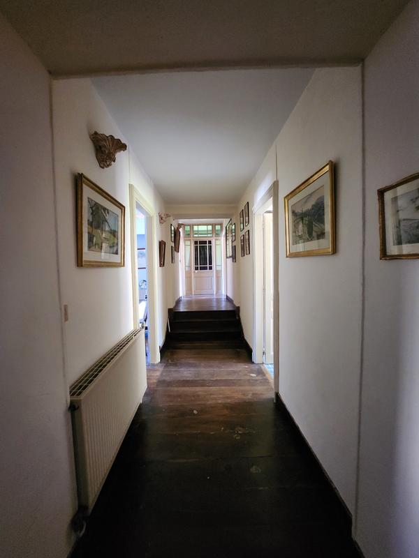 Propriété - 250 m² - 8 pièces