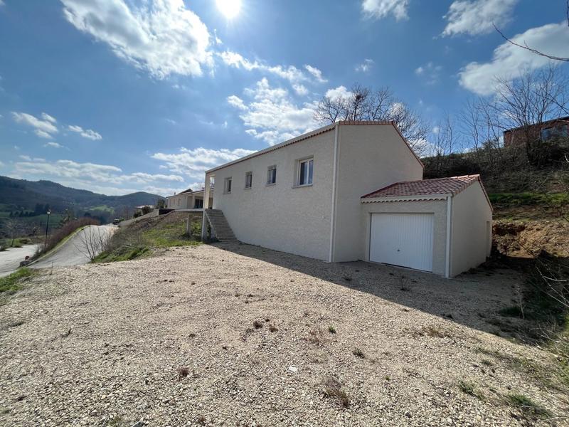 Maison - 90 m² - 6 pièces