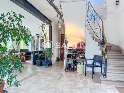 Maison - 165 m² - 5 pièces