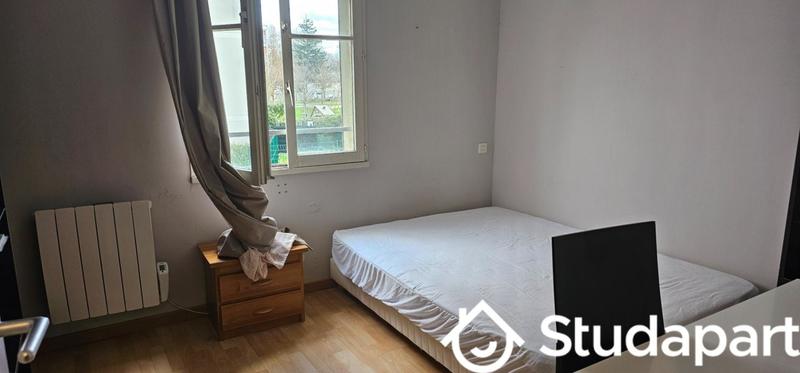 Chambre - 10 m² - 1 pièce