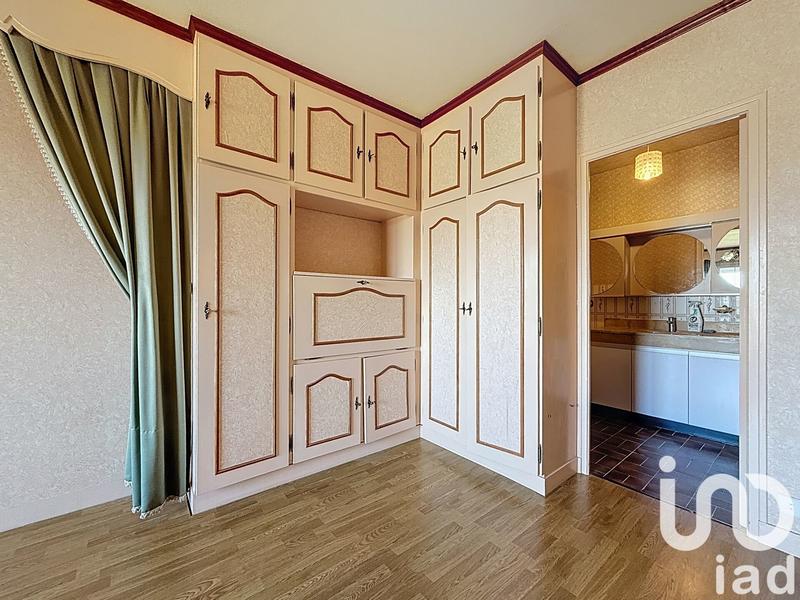 Maison - 180 m² - 8 pièces