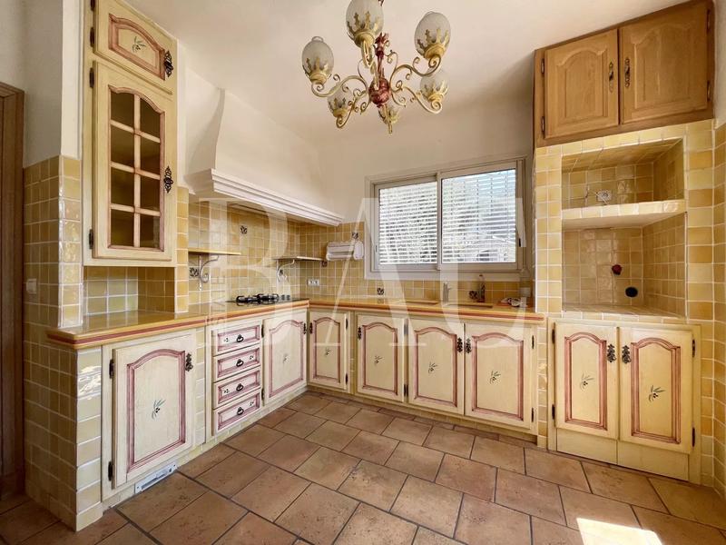 Villa - 350 m² - 7 pièces