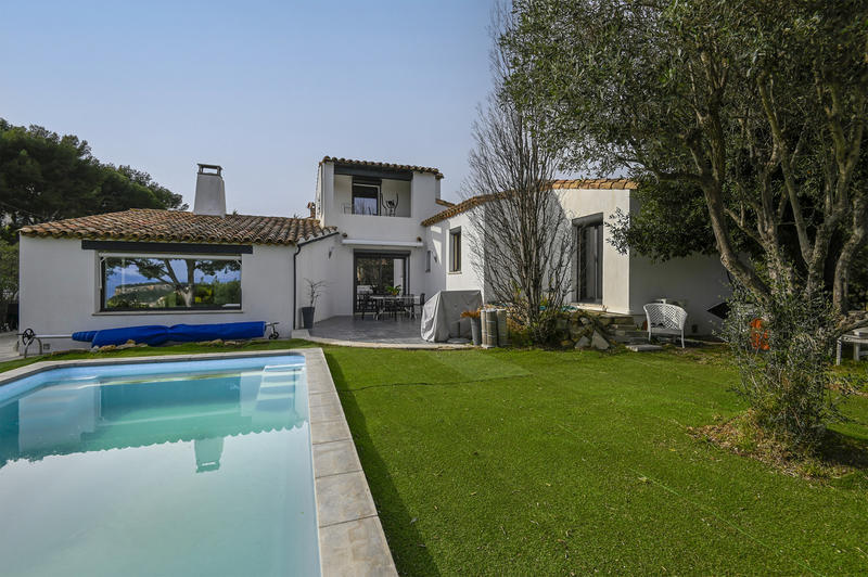 Villa - 196 m² - 7 pièces