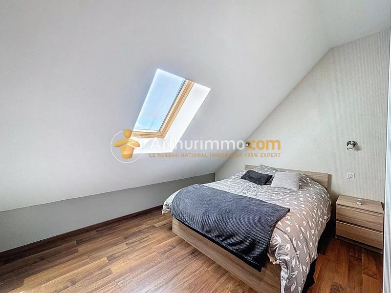 Maison - 370 m² - 5 pièces