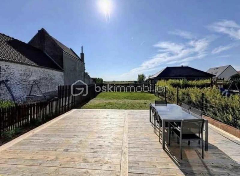 Maison - 90 m² - 5 pièces