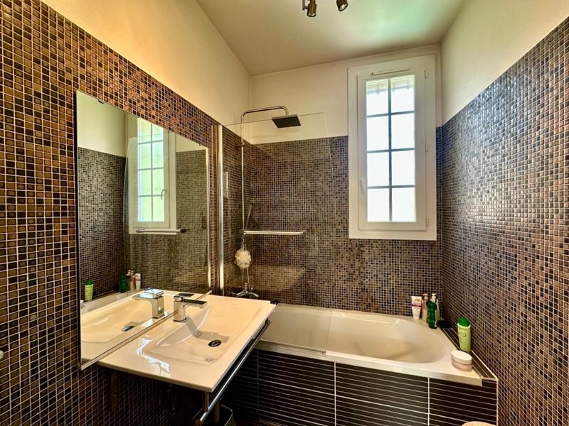 Maison - 196 m² - 5 pièces