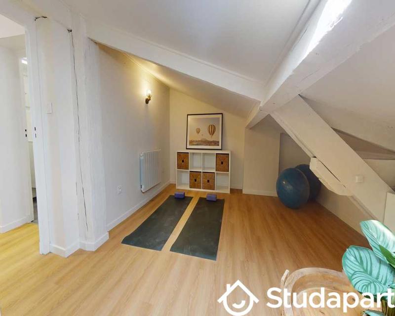 Chambre - 60 m² - 1 pièce