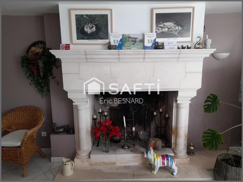 Maison - 305 m² - 12 pièces