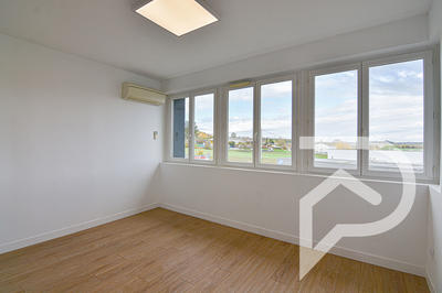 Bureau - 28 m² - 1 pièce